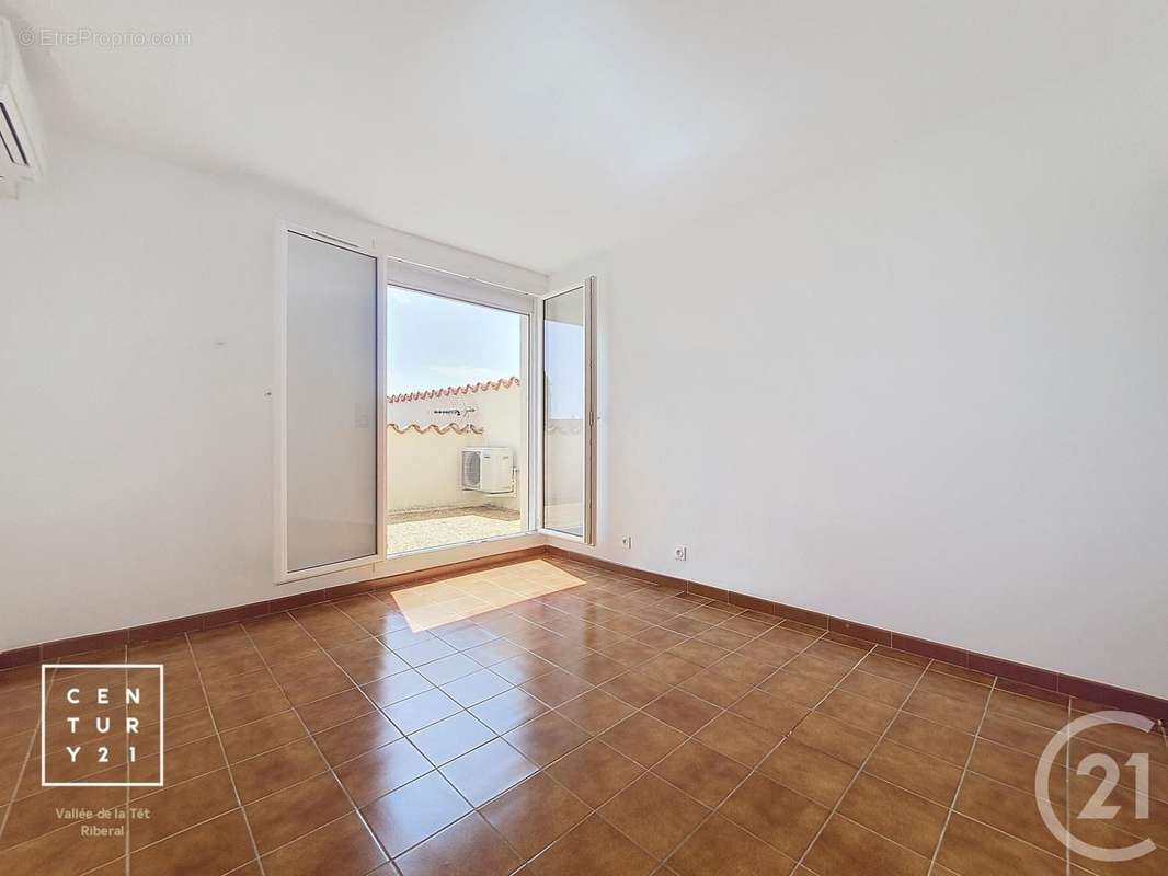 Maison à SAINT-ESTEVE