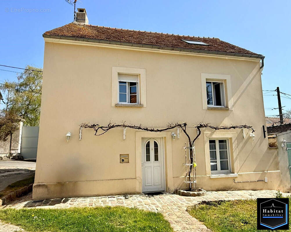 Maison à LE PLESSIS-BELLEVILLE