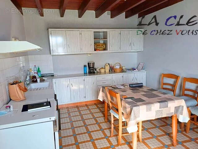 Maison à FAYE-SUR-ARDIN