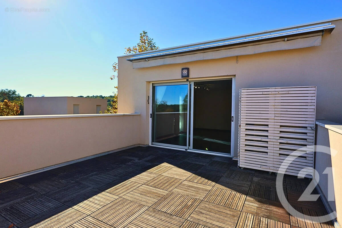 Appartement à VALBONNE