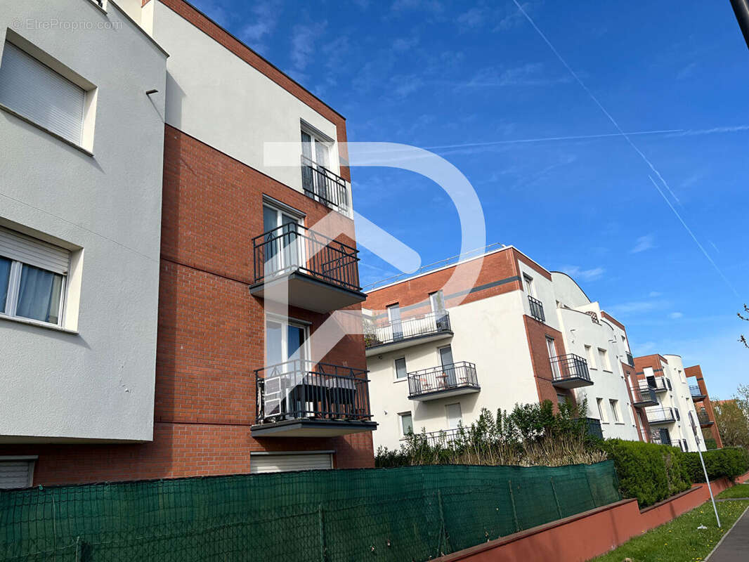 Appartement à MONTIGNY-LE-BRETONNEUX
