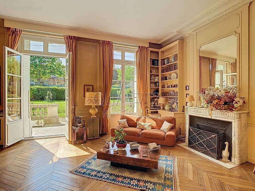 Appartement à LE CHESNAY