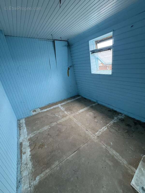 Chambre 3 R+2 - Maison à ROUBAIX