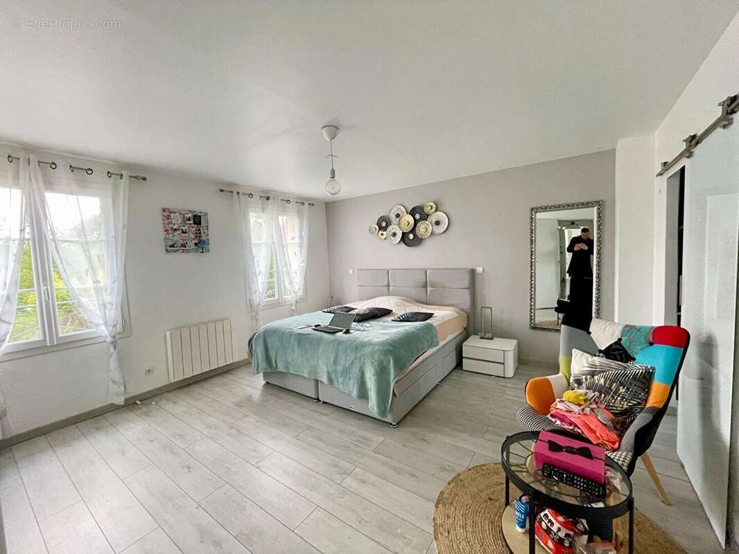 Maison Marines 7 pièce(s) 243 m2 - photo 2