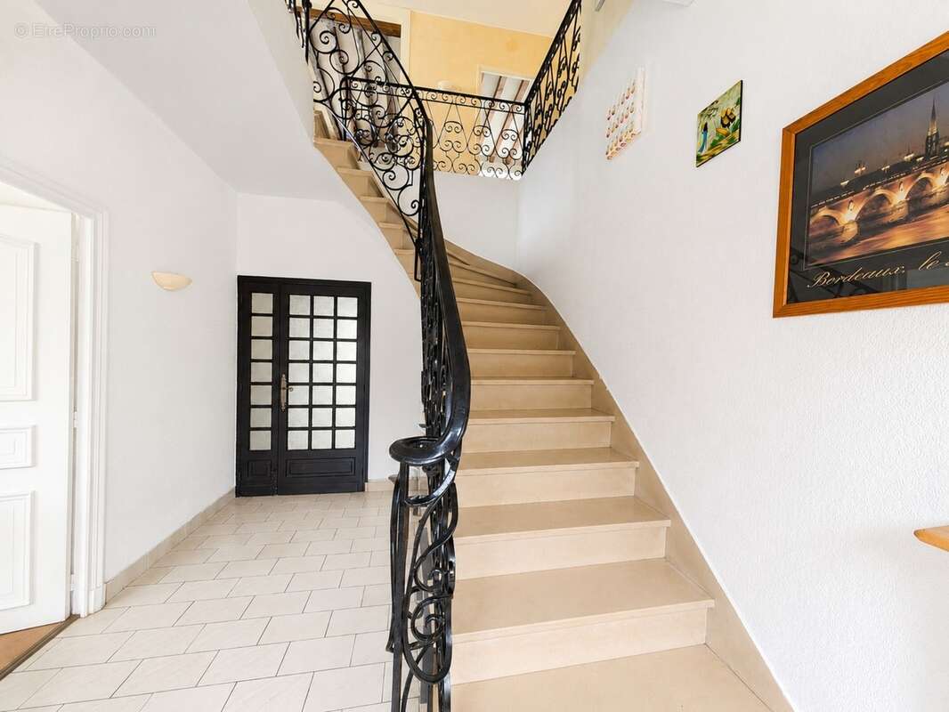 Grande maison familiale avec jardin aux portes du campus de Talence - photo 2
