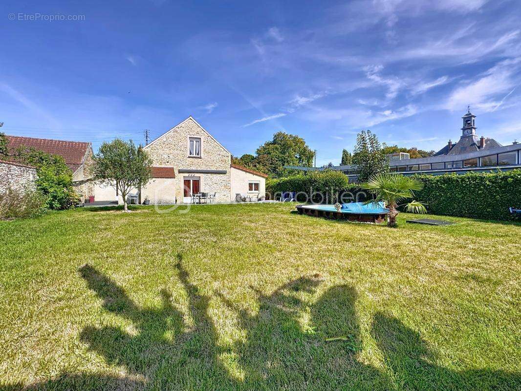 Maison à GARANCIERES