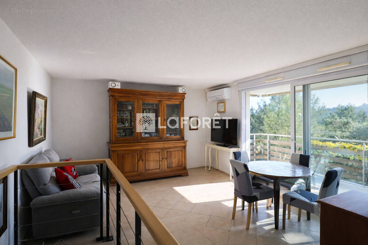 Appartement à VALBONNE
