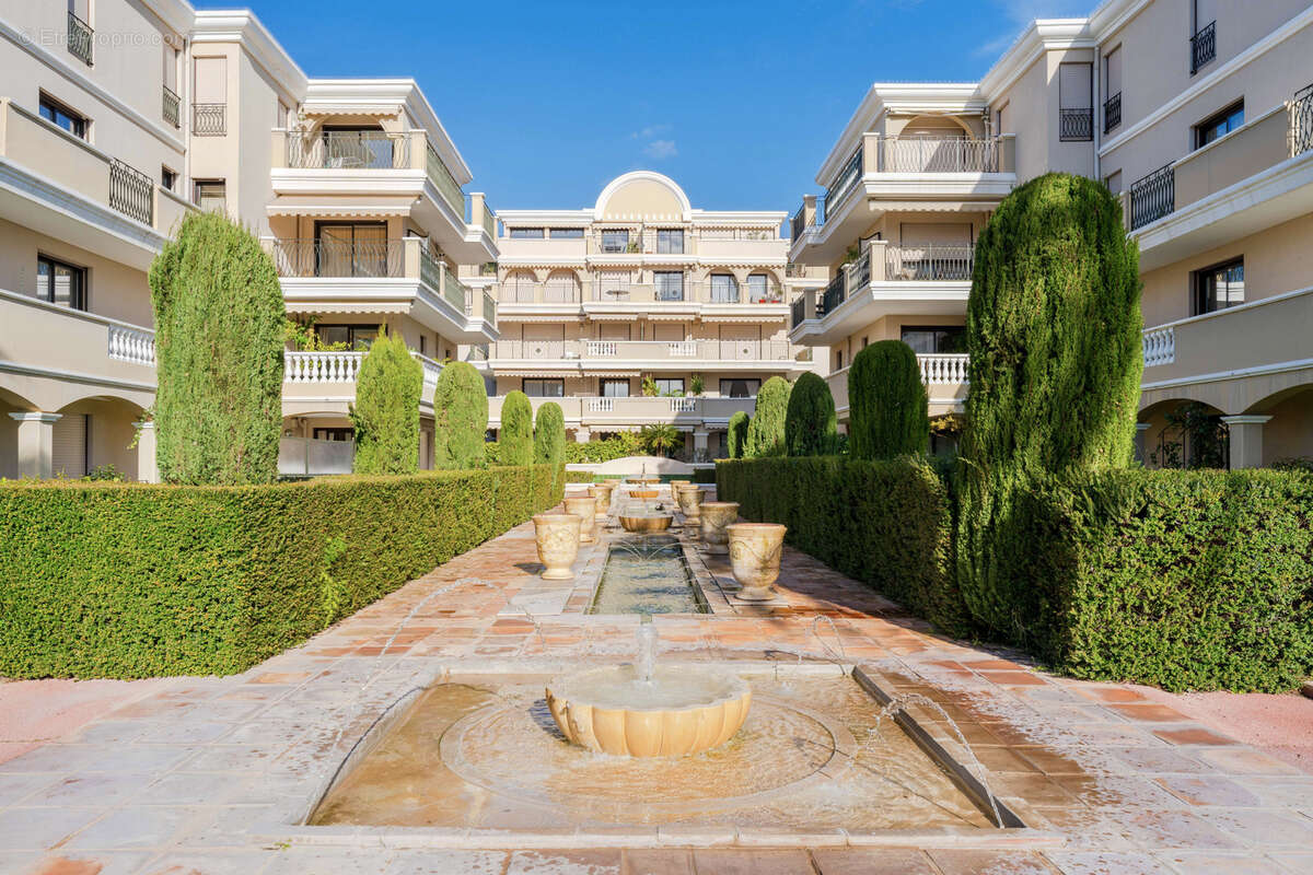 Appartement à HYERES