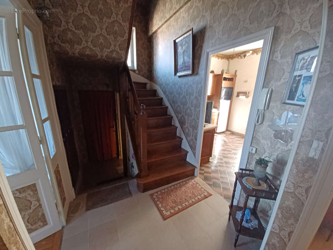 Maison à LA CHARITE-SUR-LOIRE