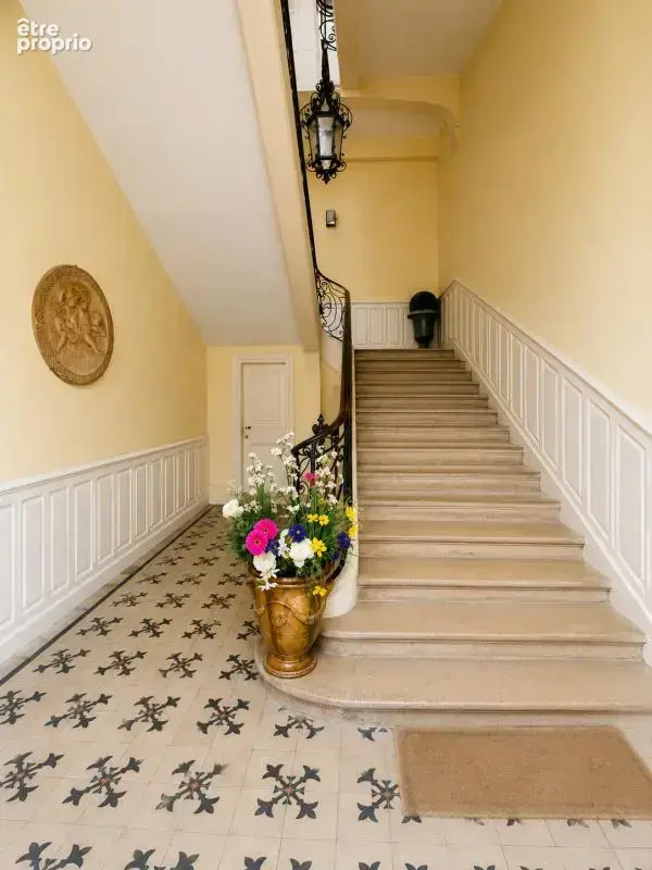 Bourges hypercentre -- rare appartement dans un hôtel particu - photo 8