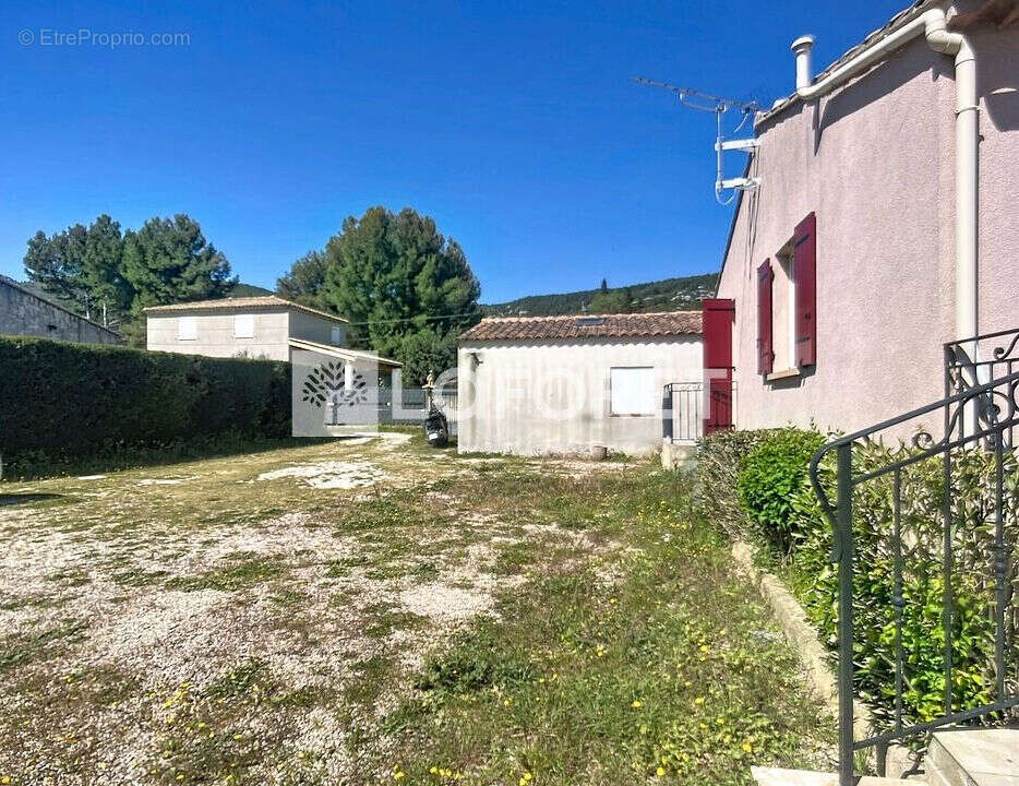 Maison à CUGES-LES-PINS