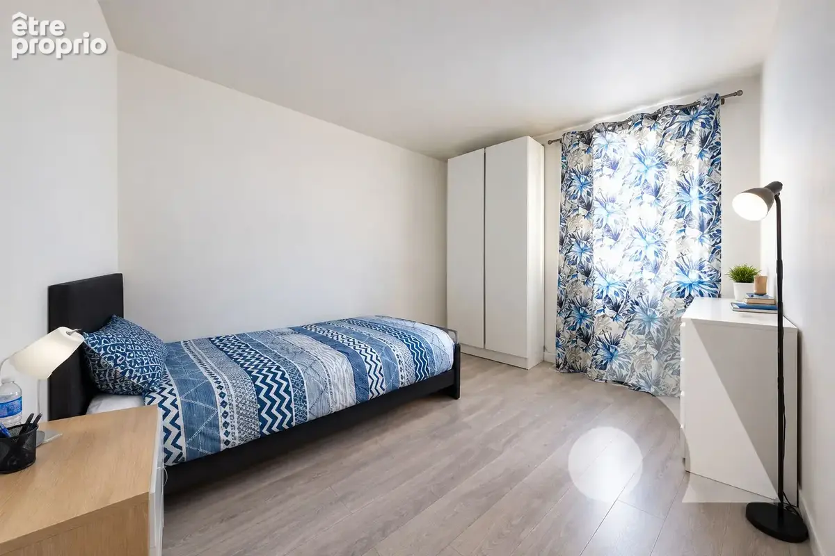 Appartement F4 avec terrasse et box. - photo 7