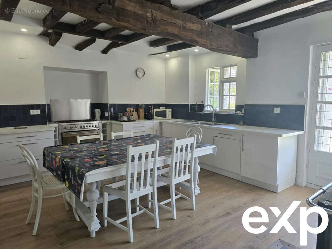 Maison à VILLETOUREIX