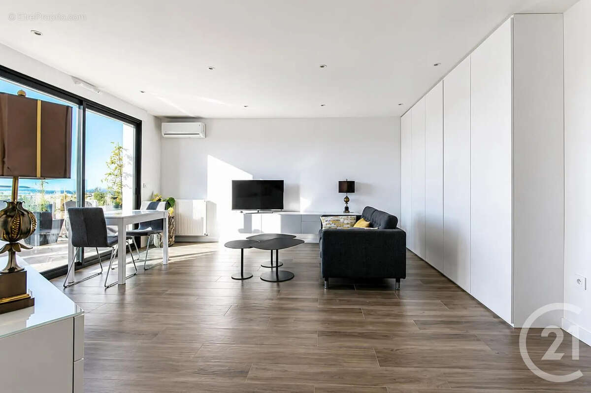 Appartement à SAINT-MAUR-DES-FOSSES