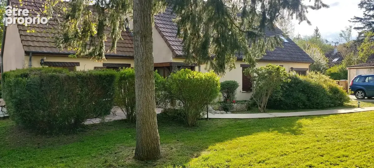 Maison à HOUDAN