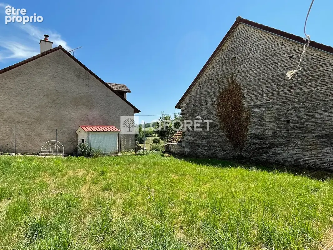Maison Cour L Eveque 3 pièce(s) 134.18 m2 - photo 7
