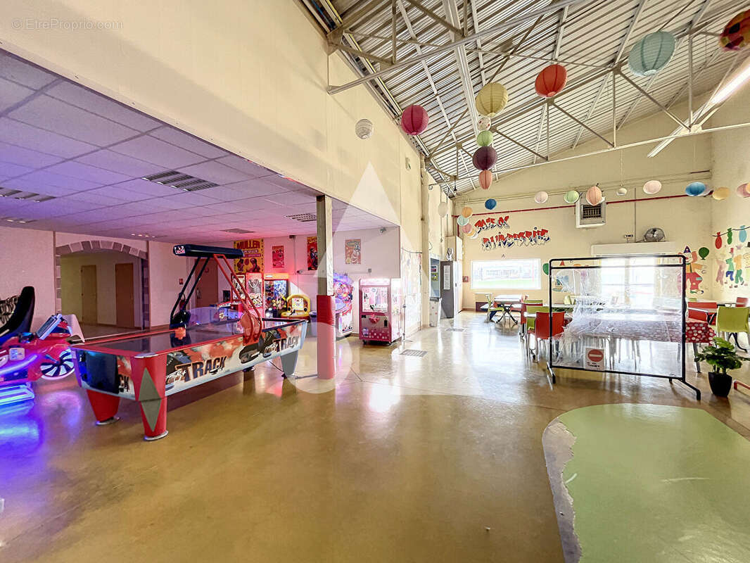 Commerce à CHAMPFORGEUIL