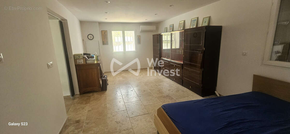 Maison 105 m² à Saint-Maximin-La-Sainte-Baume  - photo 4