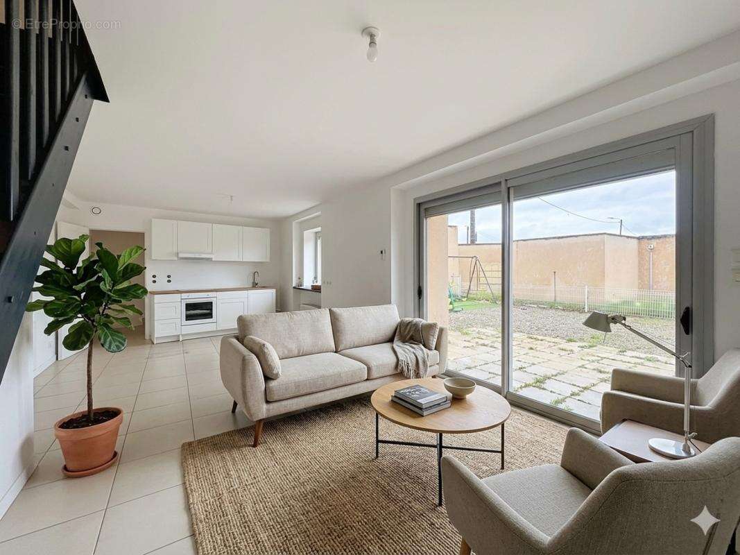 Appartement à SAINT-SYMPHORIEN-D'OZON