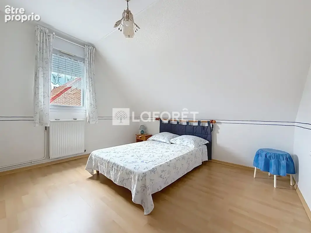Pavillon familial 102,5 m²  - 4 Chambres - Brêmes - photo 9