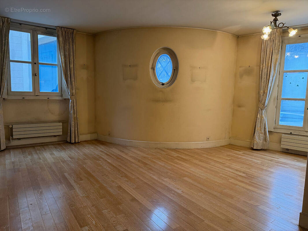 Appartement à VERSAILLES