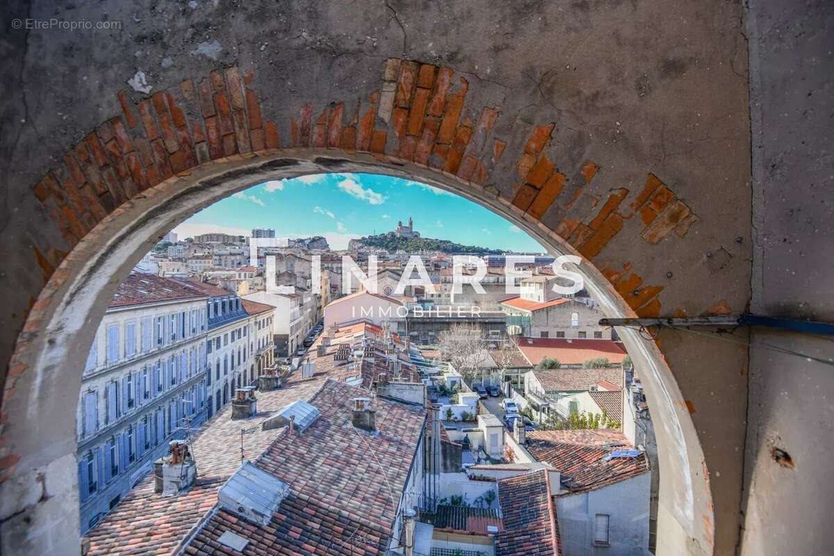 Appartement à MARSEILLE-6E