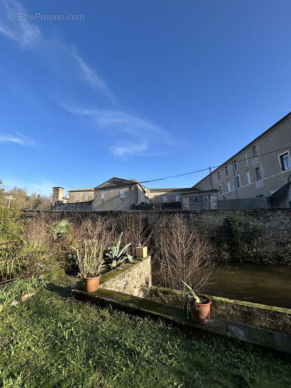Maison à MONTOLIEU