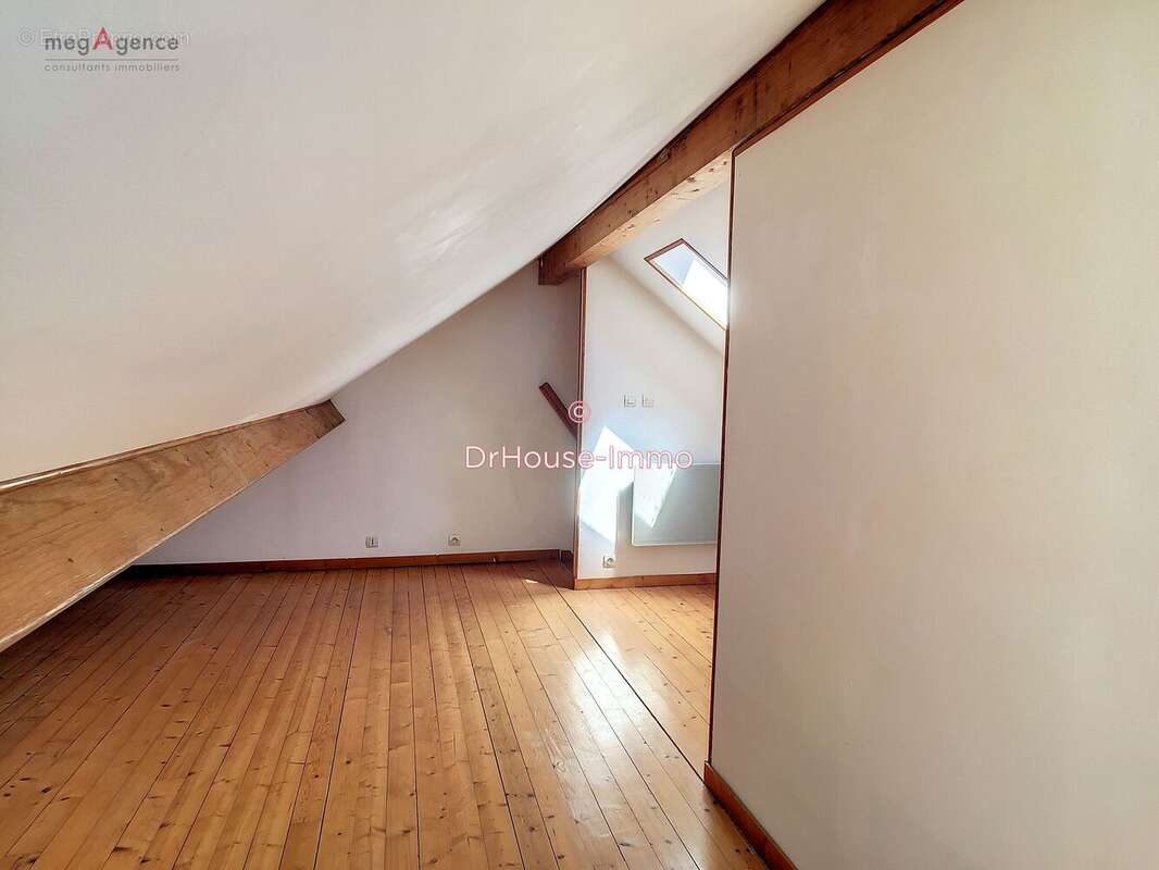 Appartement 5 pièces 78 m² à vendre à Fay-Les-Nemours (77167) - photo 4