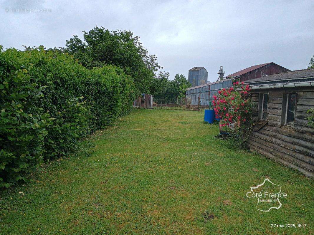 Maison à SAINS-RICHAUMONT