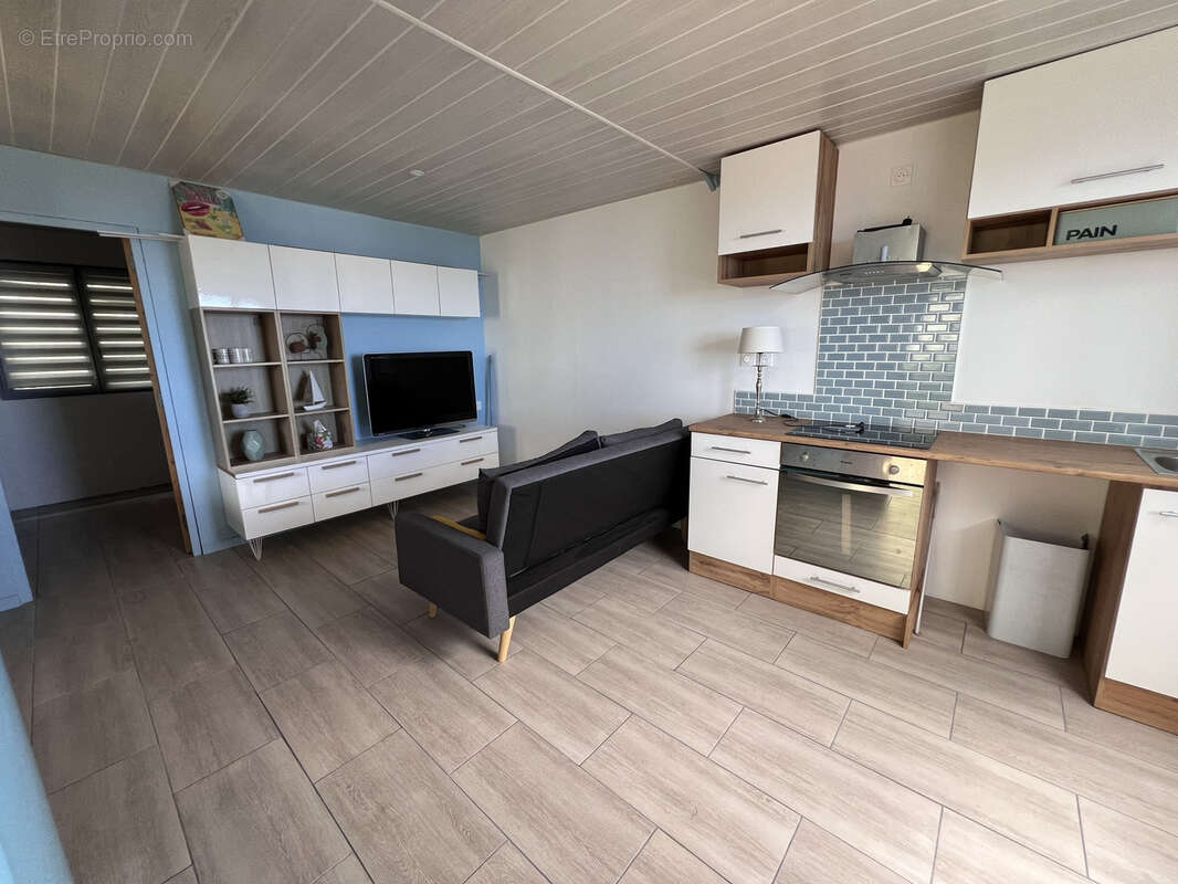 Maison à LES TROIS-BASSINS