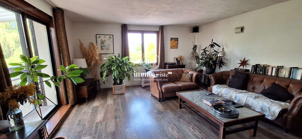 Maison à CHATEAUPONSAC