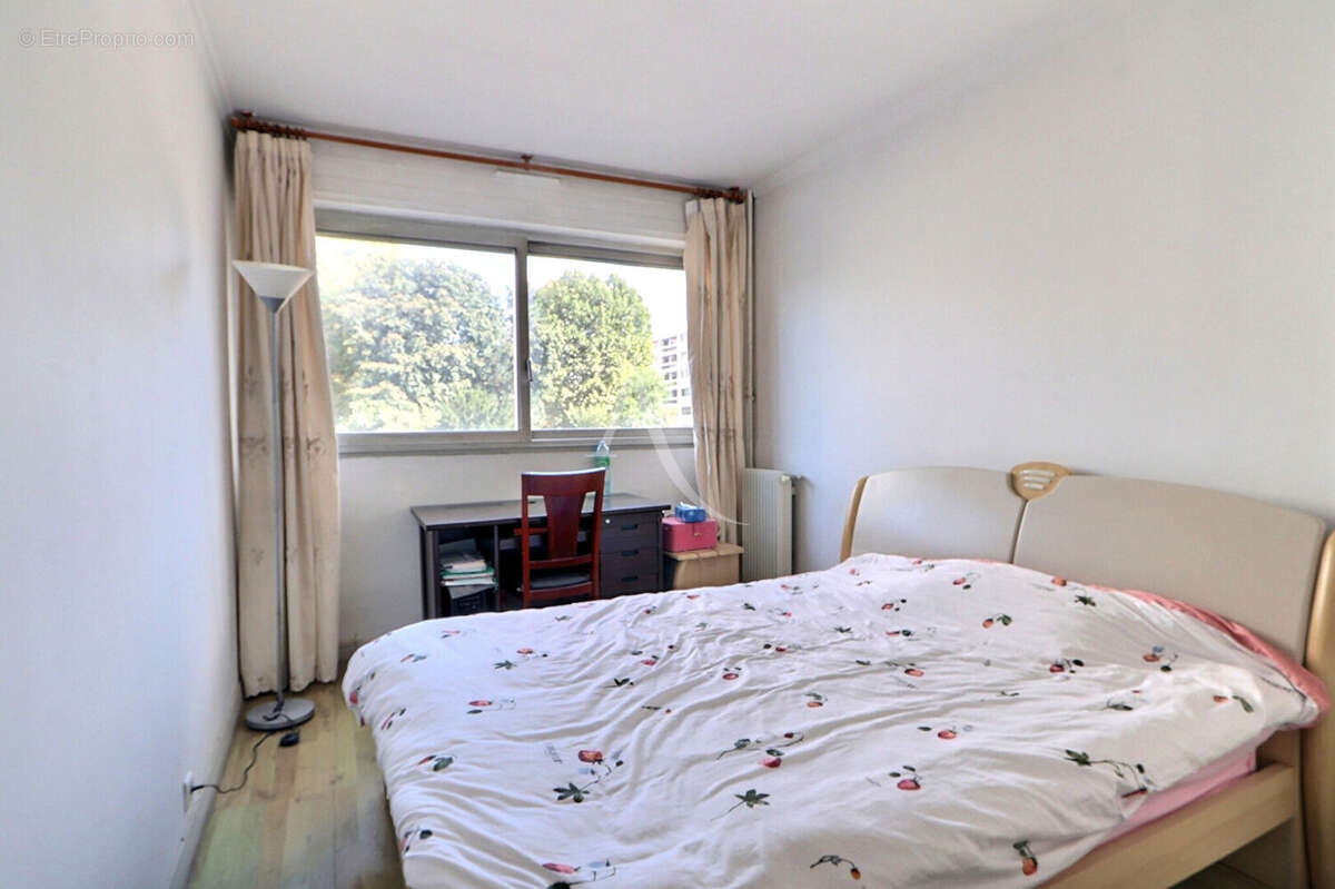 Appartement à LA COURNEUVE