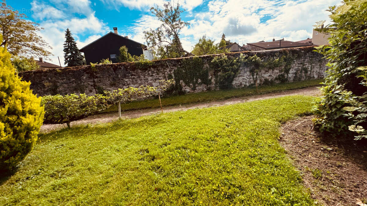 Maison à AVALLON