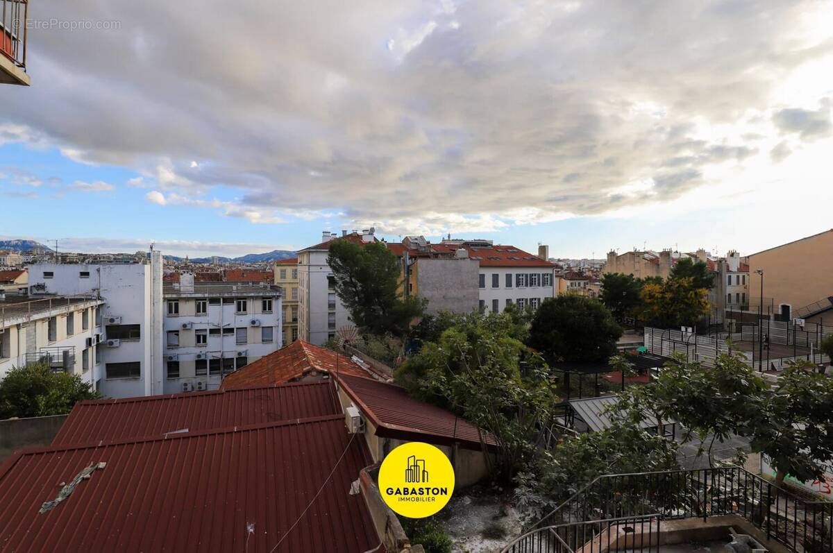 Appartement à MARSEILLE-1E