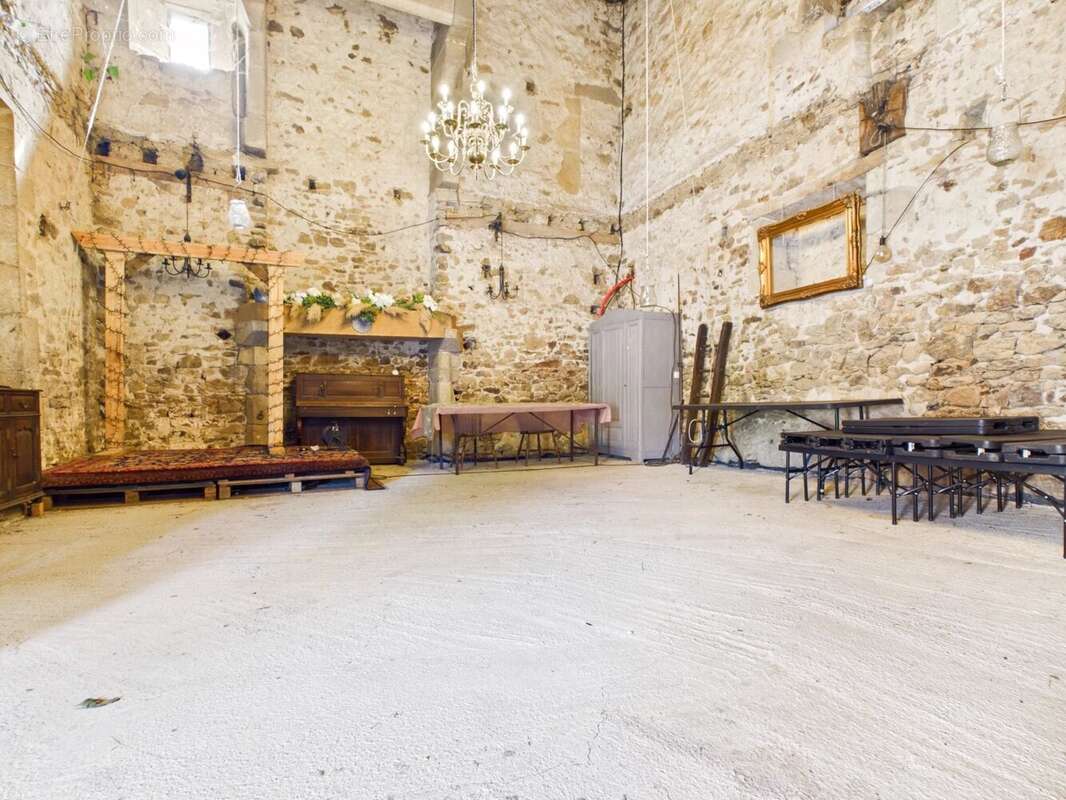 Une occasion rare d'acquérir un château-forteresse unique en son genre, situé au cœur de la Vienne - photo 21