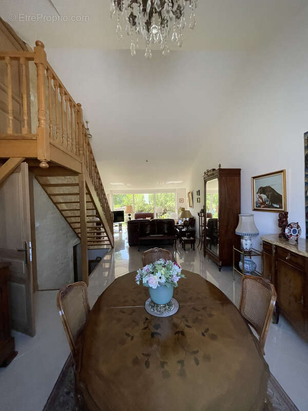Maison à ETAIN