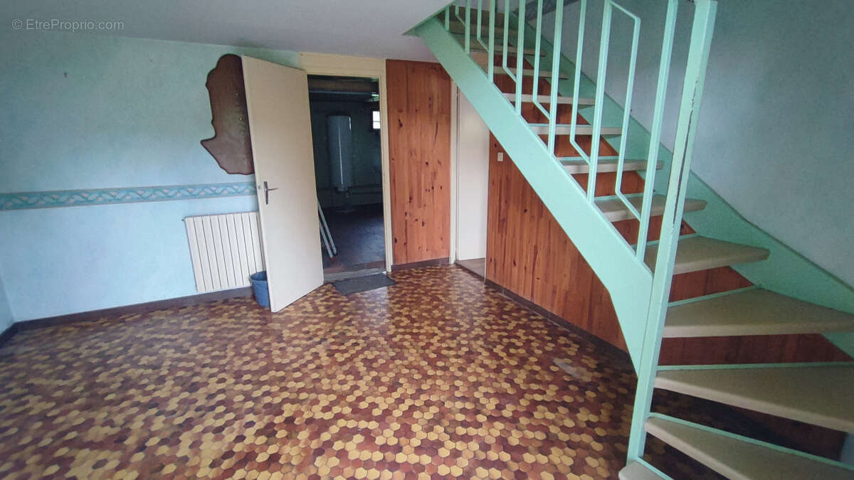 LOUGRES Maison Individuelle de 103m2 env. de type F5 - photo 9