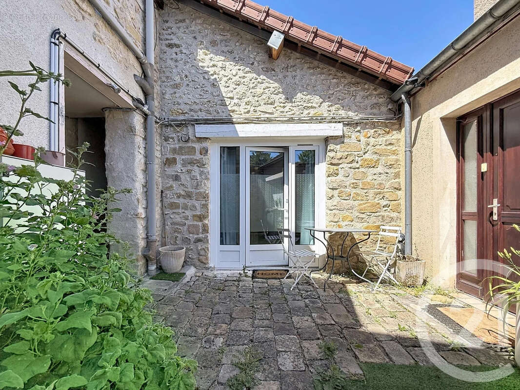 Appartement à FONTAINEBLEAU