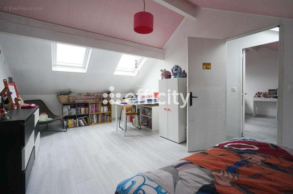 Maison à L&#039;HAY-LES-ROSES