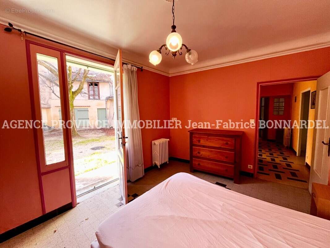 Maison 112 m² à Suze-La-Rousse  - photo 14