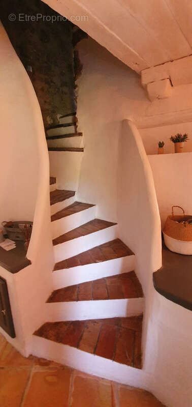 Maison à PLAN-DE-LA-TOUR