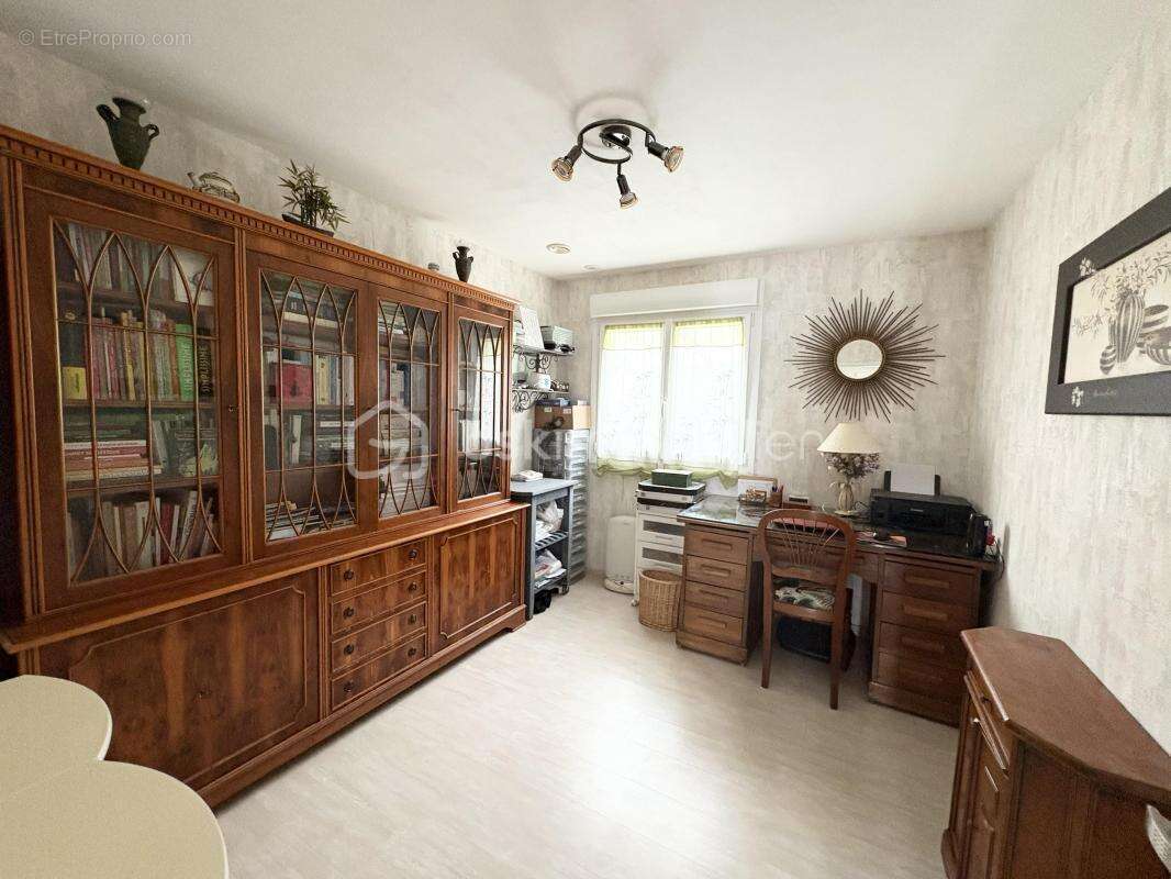 Maison à MONCETZ-LONGEVAS