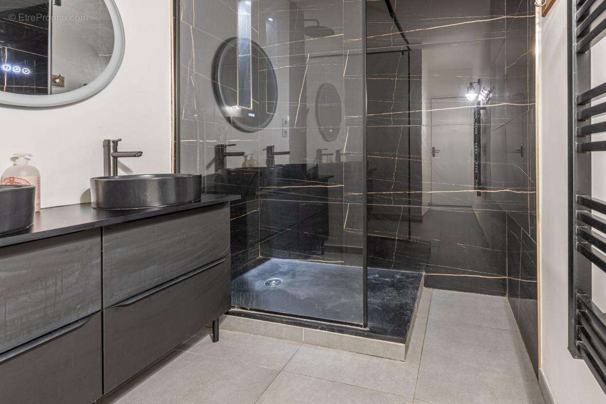 Appartement à LAVERUNE