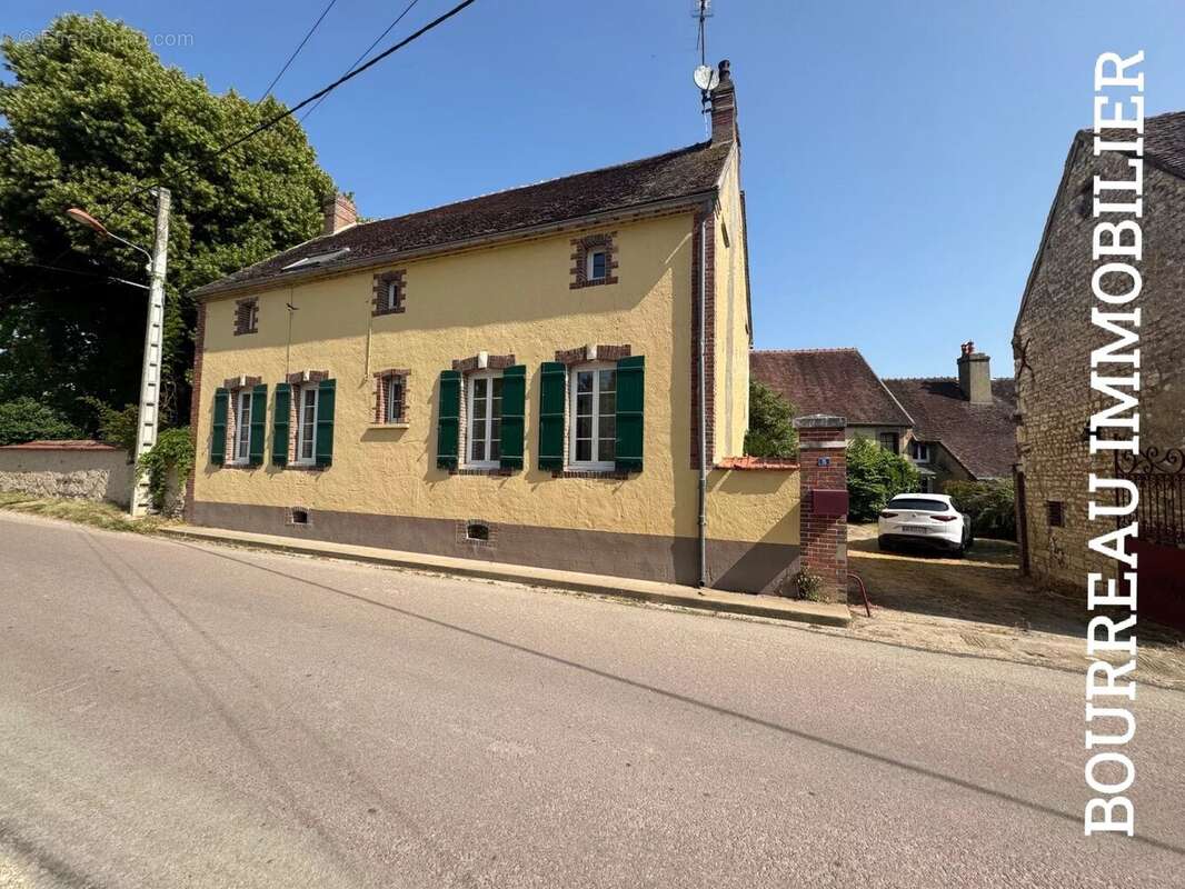 Maison à CHASSY