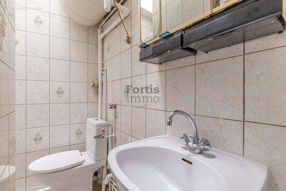 Appartement à PARIS-3E