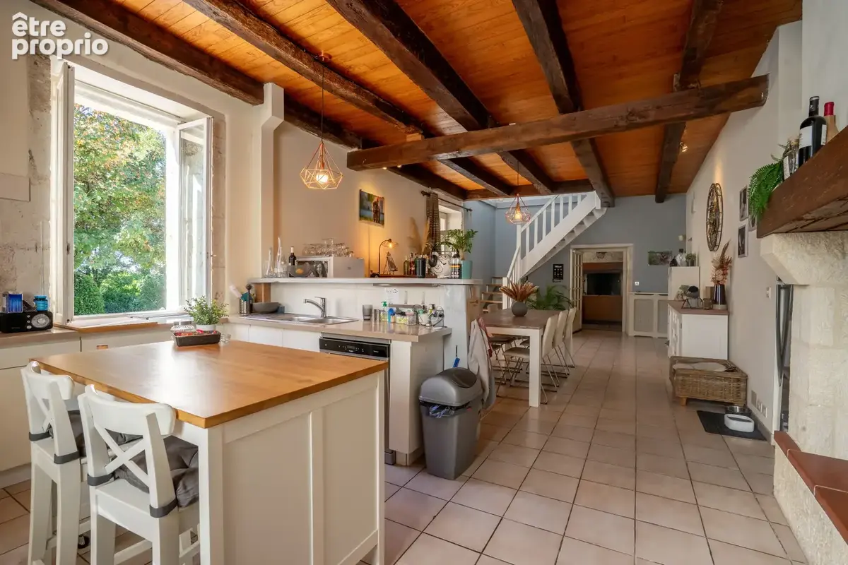 Belle propriété quercynoise avec 2 grandes maisons, piscine et 1 ha terrain - photo 11