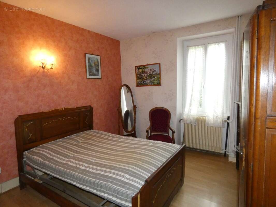 Maison 110 m² à Chantelle  - photo 8