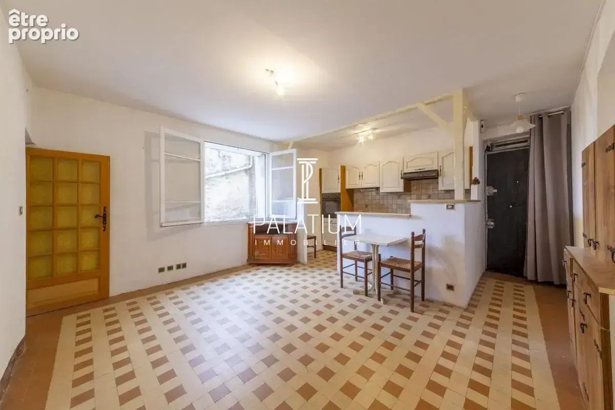 Appartement à GREOUX-LES-BAINS