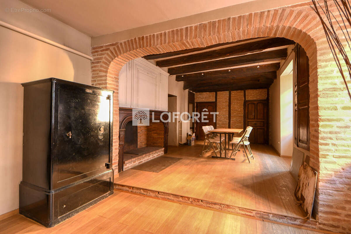 Maison à LISLE-SUR-TARN