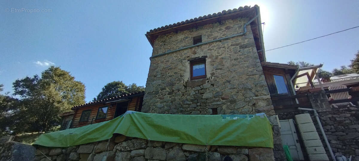 Maison isolée au sommet de 3 ha de bois - photo 16